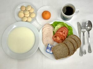 6. d. z ograniczeniem latwoprzyswjalnych weglowodanow sniadanie